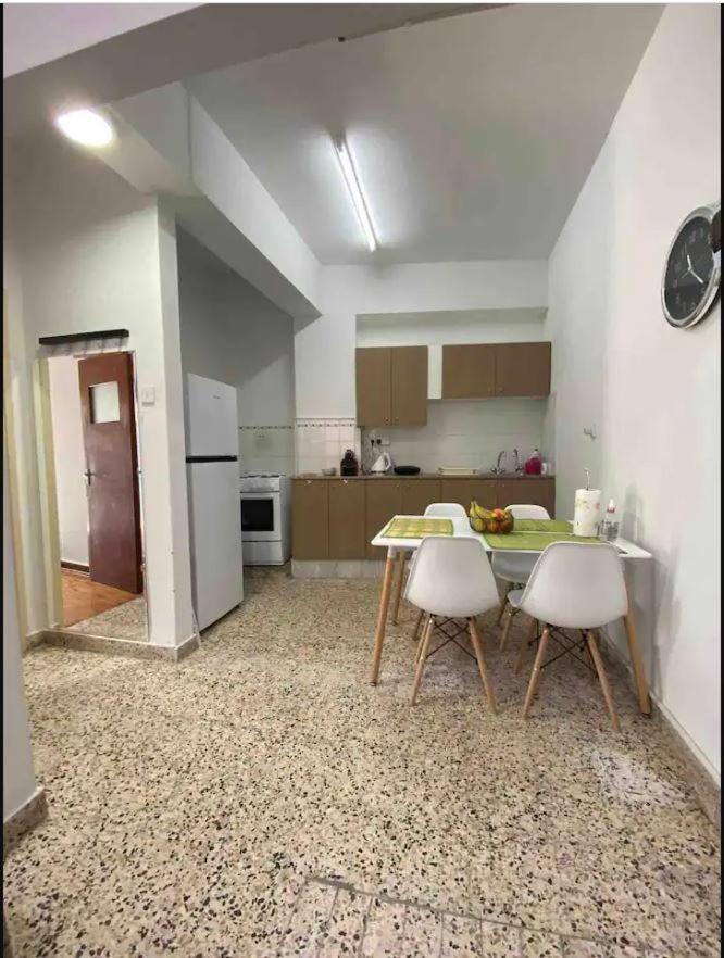 2 Bedroom Apt In Ermou 4 Minute Walk Beach Lárnaka Eksteriør bilde